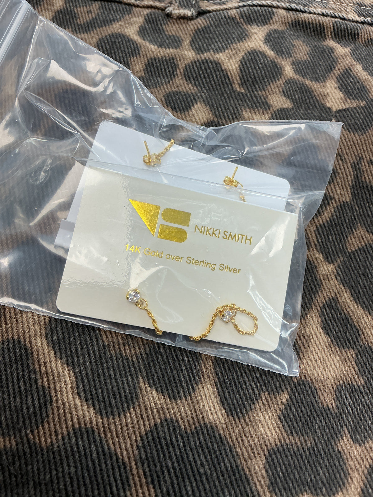 Dainty studs – Lavish 31