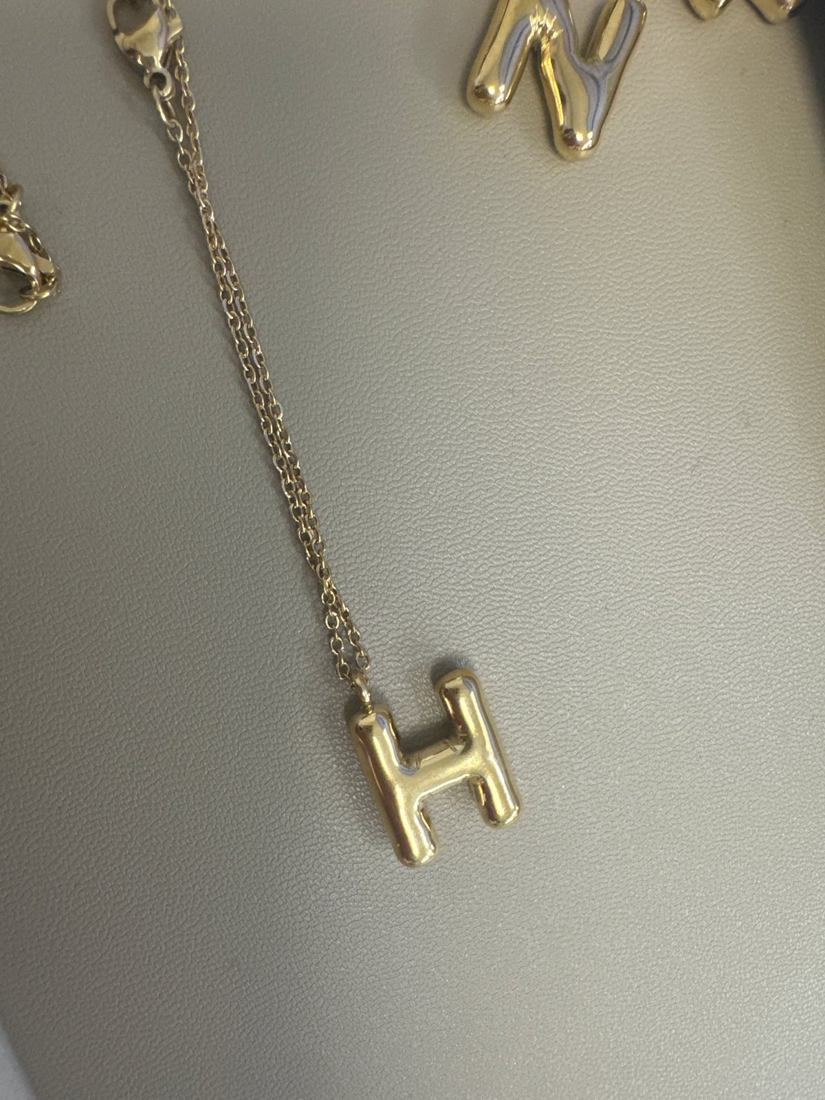 H gold Mia necklace – Lavish 31