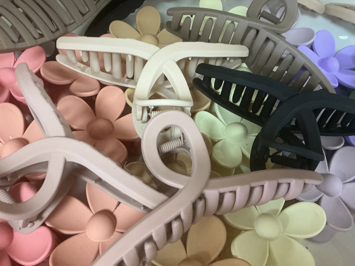 Medium hair clip – Lavish 31