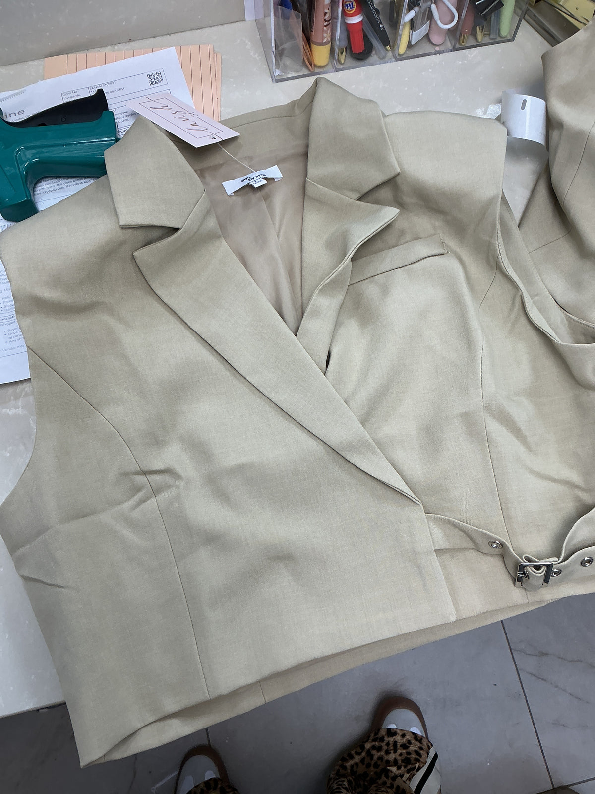 Taupe vest – Lavish 31