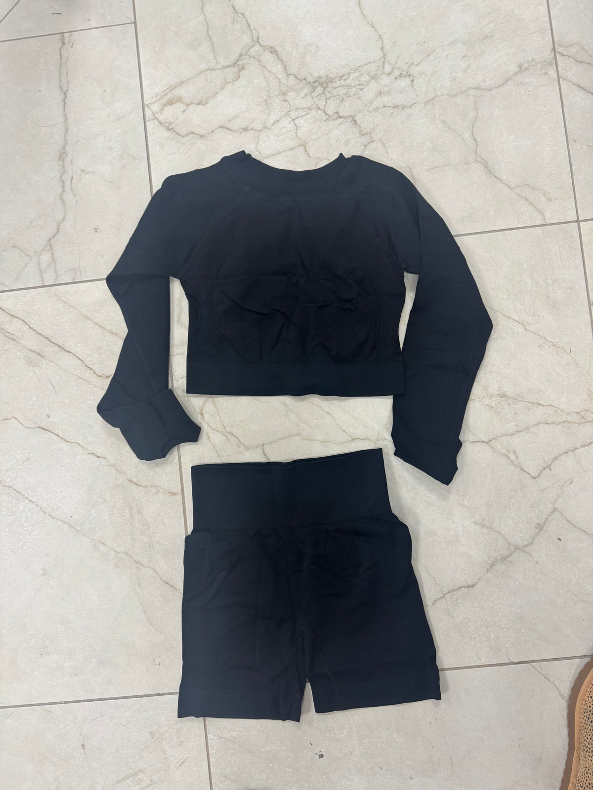 Black long sleeve work out set – Lavish 31