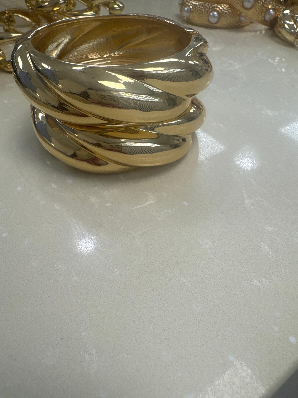 Gold bracelet snap – Lavish 31