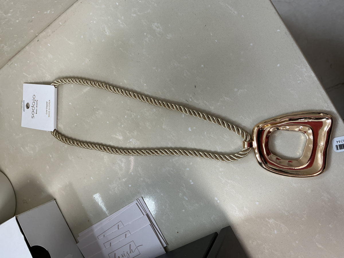 Rope gold necklace – Lavish 31