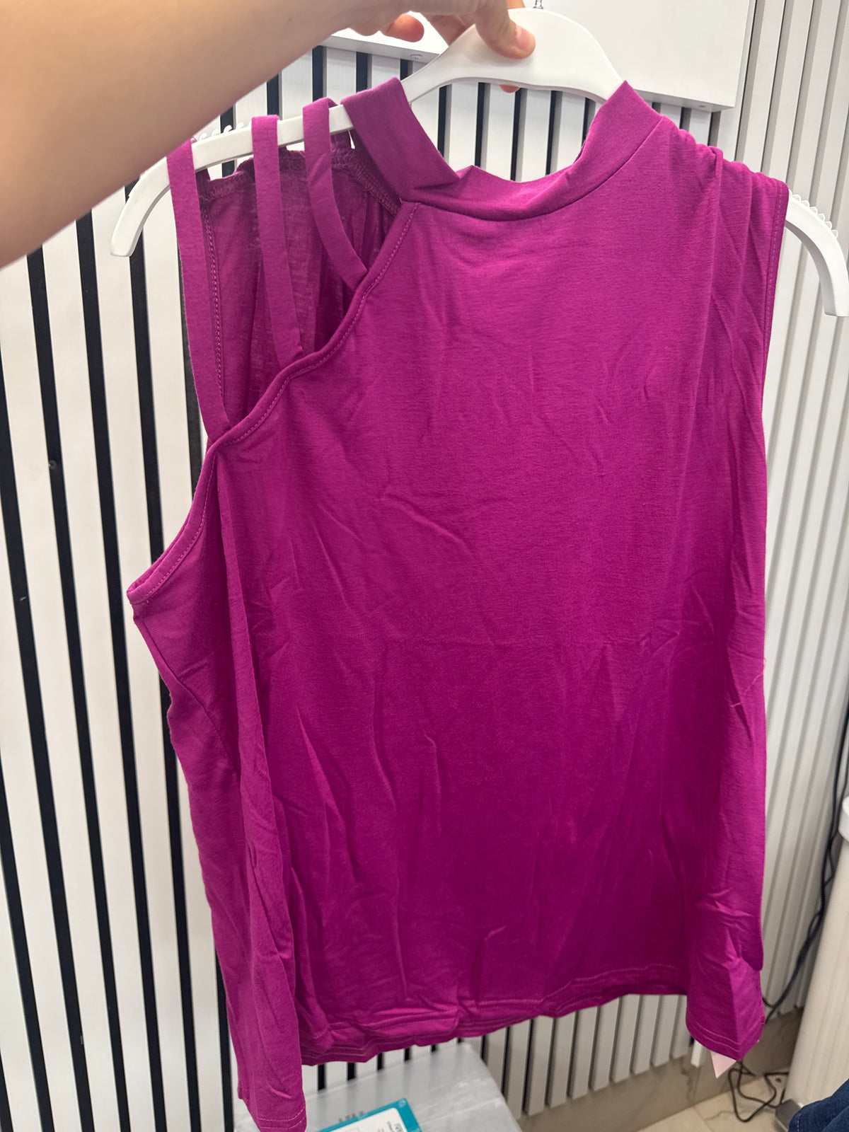 Purple cut shoulder sleeveless top – Lavish 31