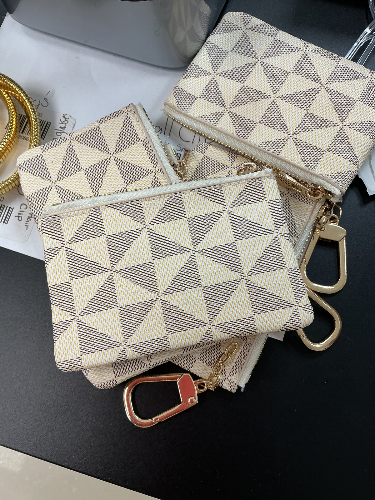 White keychain – Lavish 31