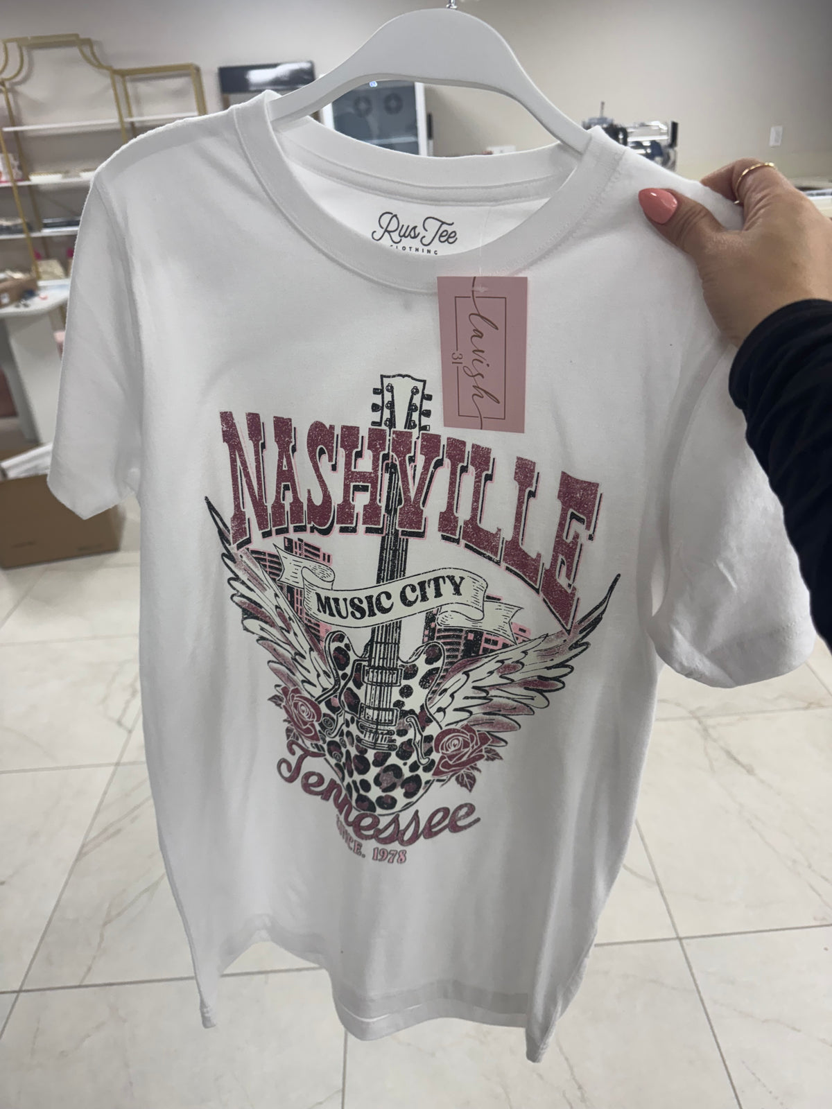 White and pink Nashville and leopard tee – Lavish 31