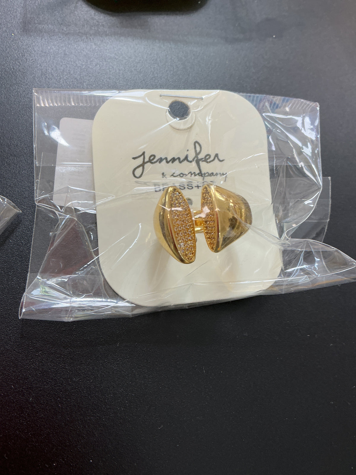 Gold diamond ring – Lavish 31