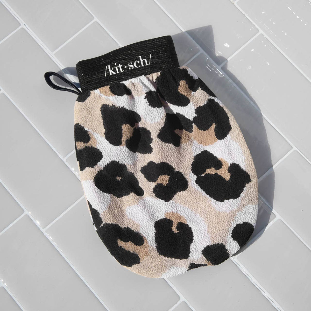 Exfoliating Glove - Leopard – Lavish 31 (view 6)
