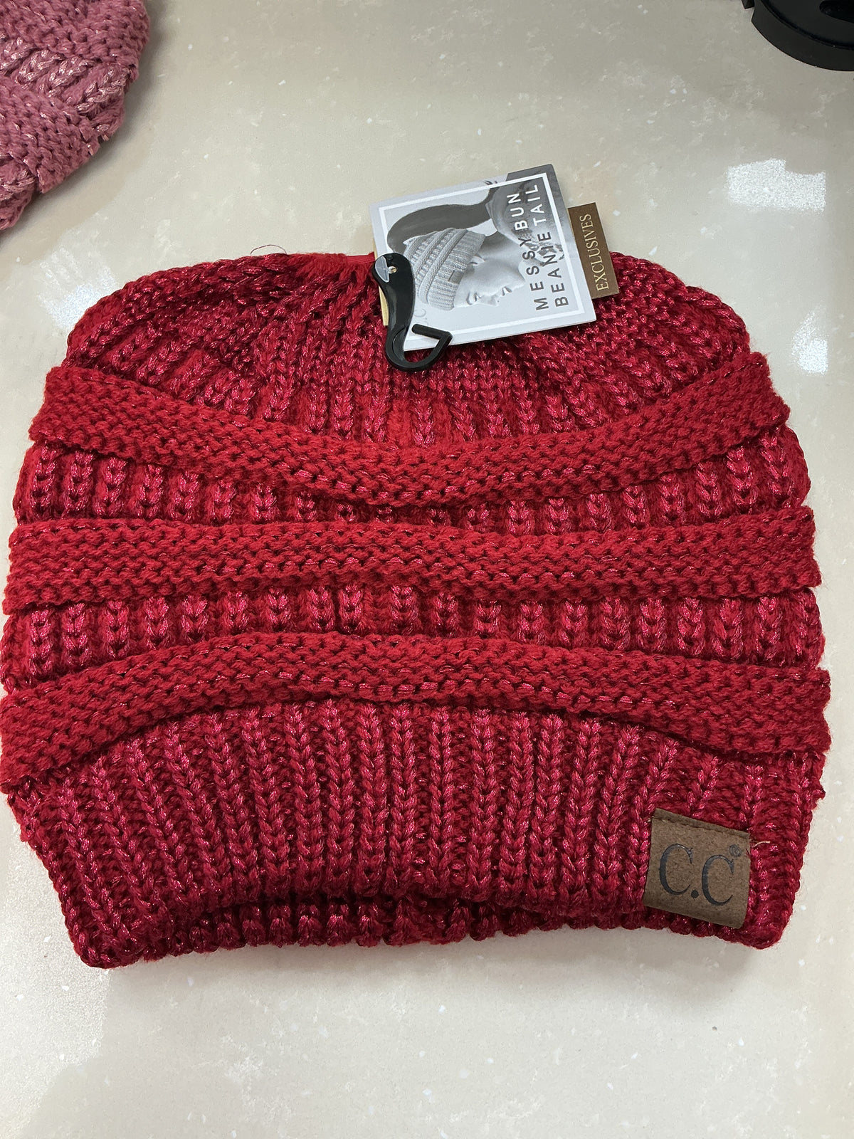 Red shimmer hat – Lavish 31