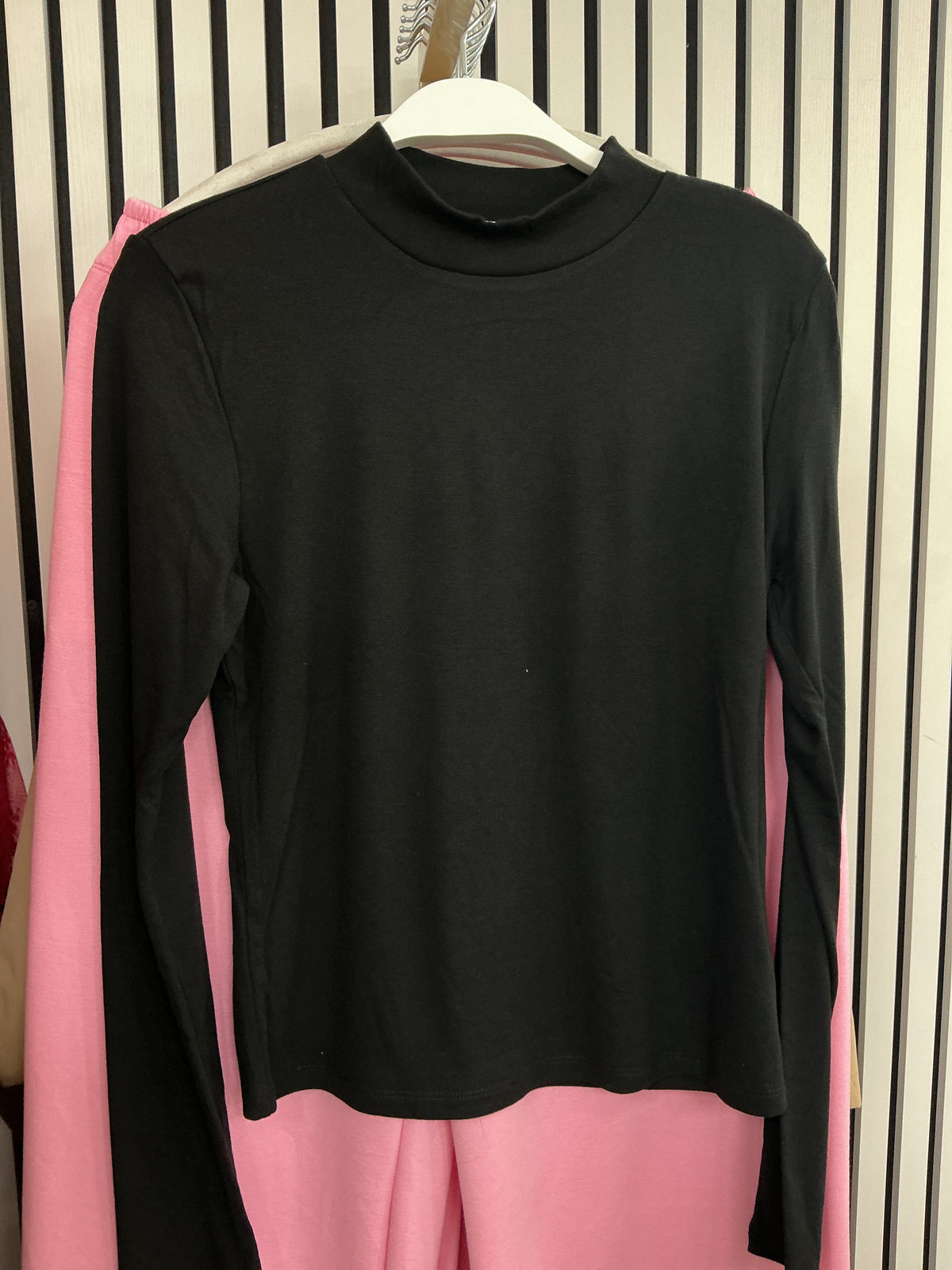 Black mock neck long sleeve – Lavish 31