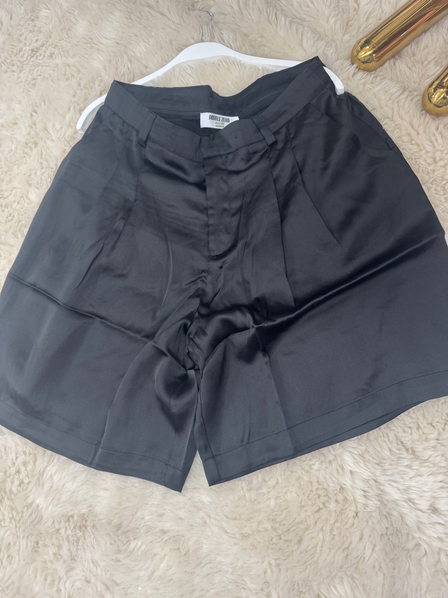 Black silky knee shorts – Lavish 31
