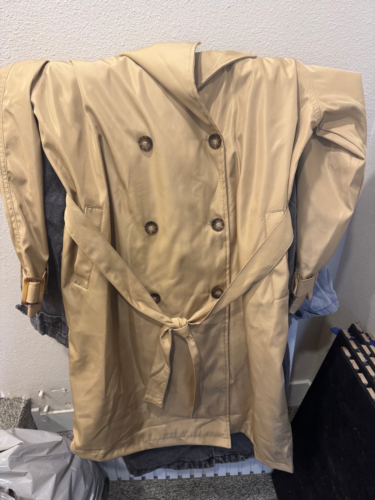 Tan trench coat – Lavish 31