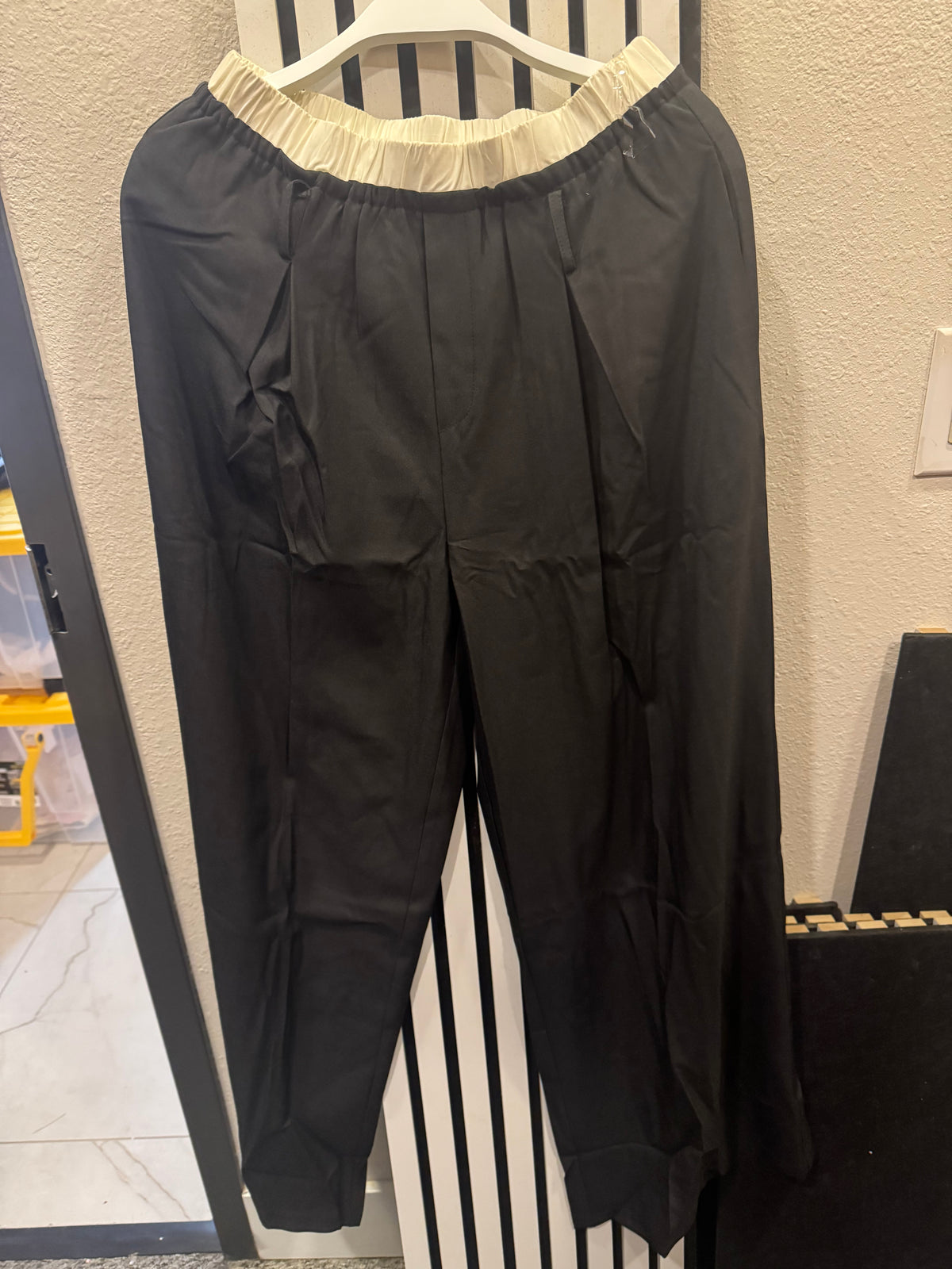 Black trouser with beige waists line – Lavish 31