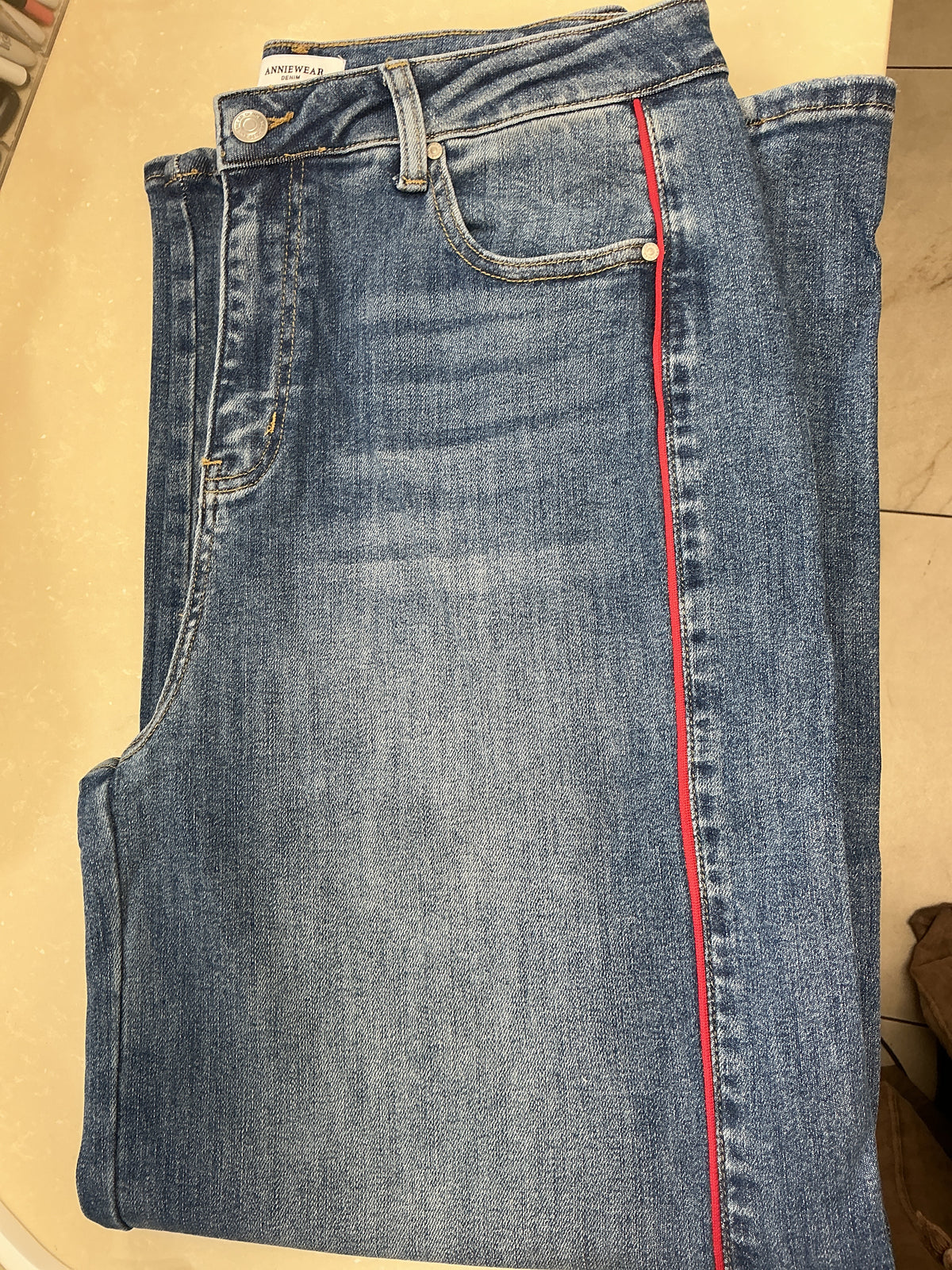 Denim jeans with red stripe – Lavish 31