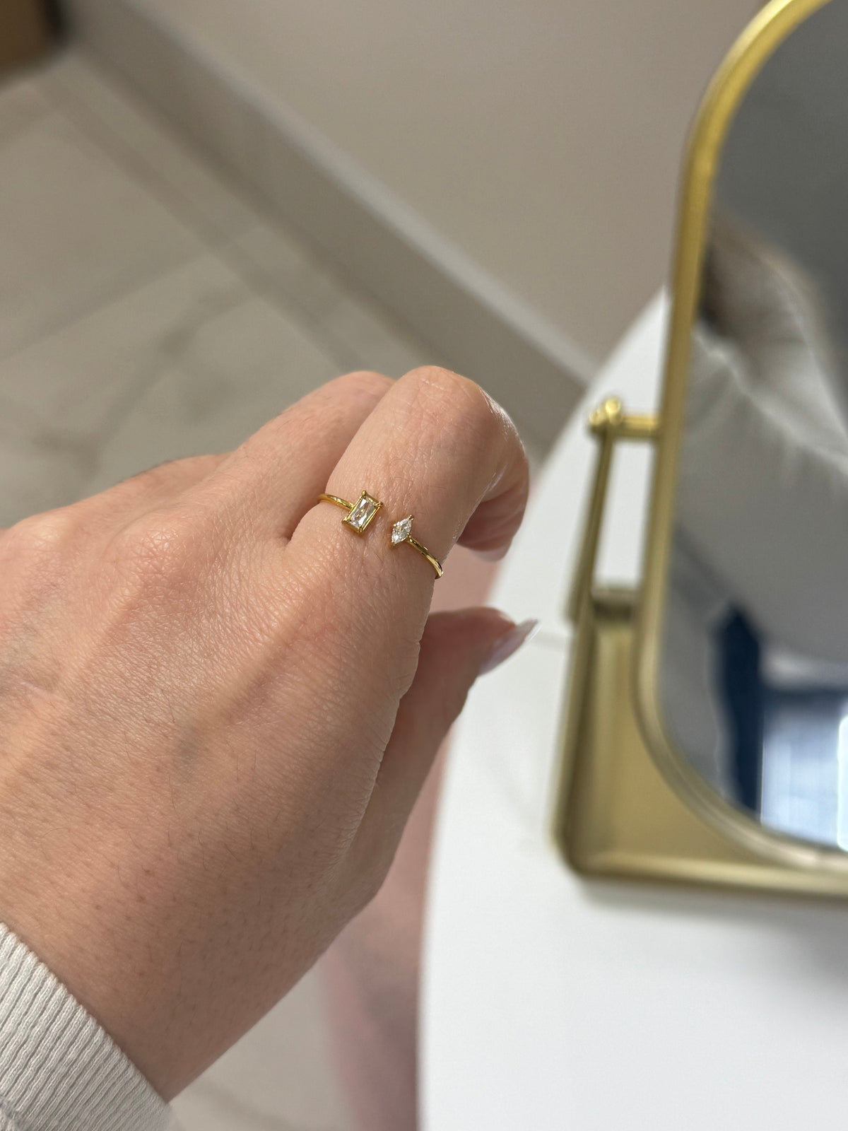 Rosie dainty crystal adjustable ring – Lavish 31