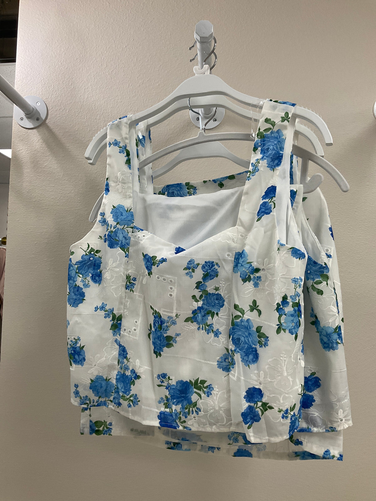 White and blue floral set – Lavish 31