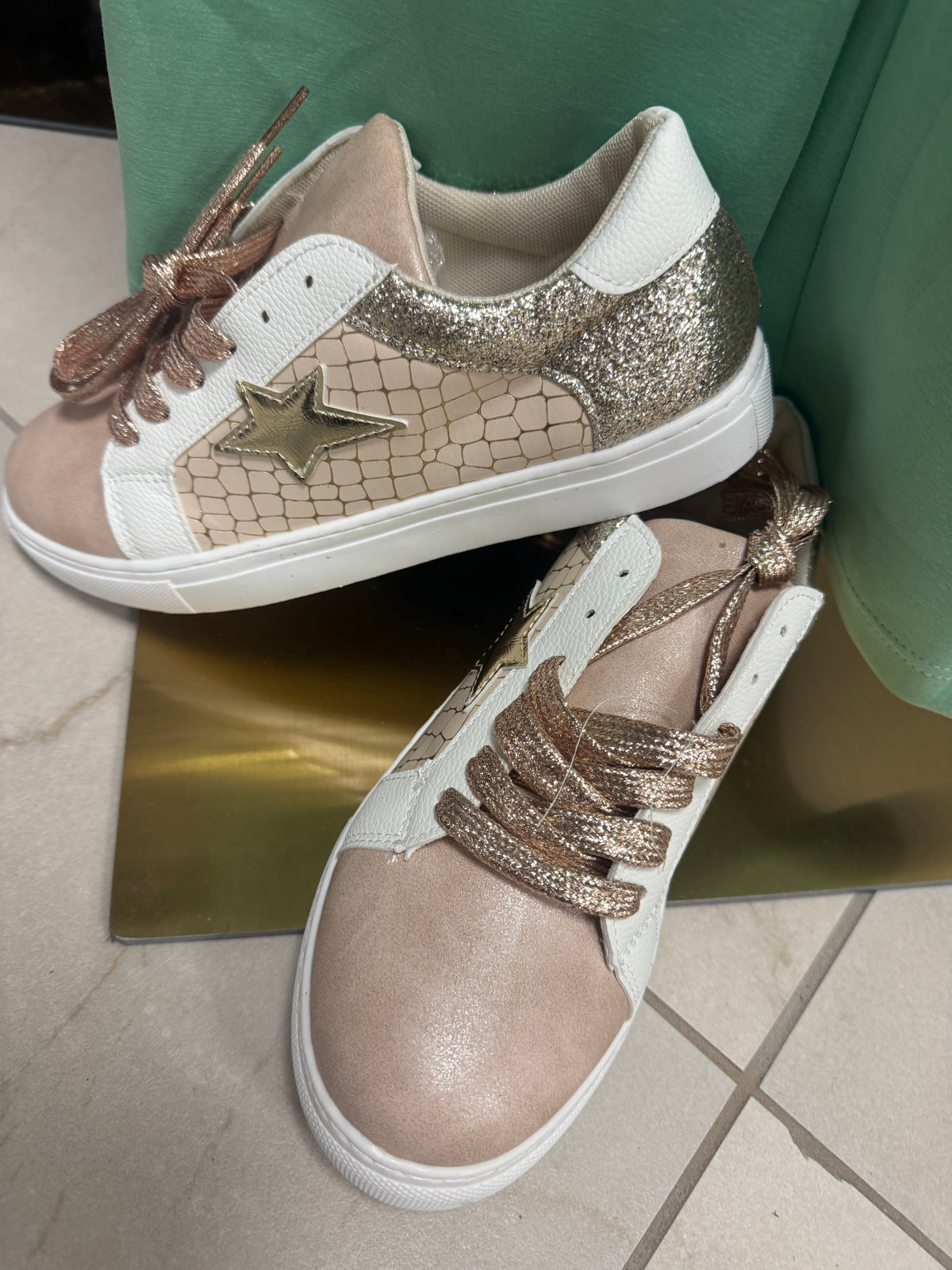 Rose gold glitter star shoes – Lavish 31