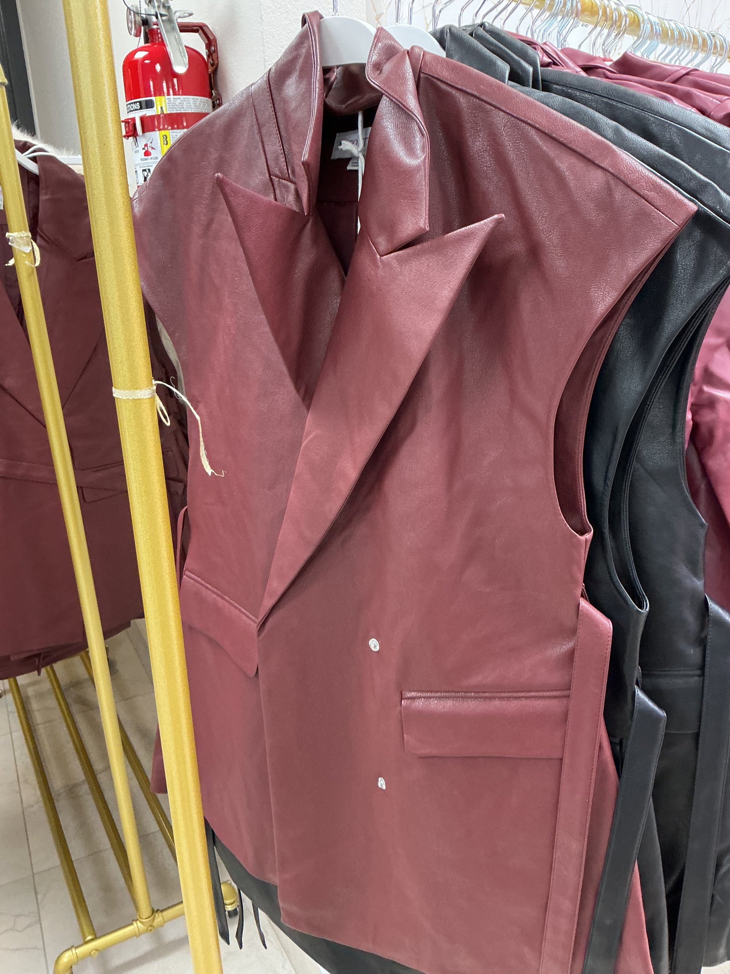 Long burgundy vest – Lavish 31