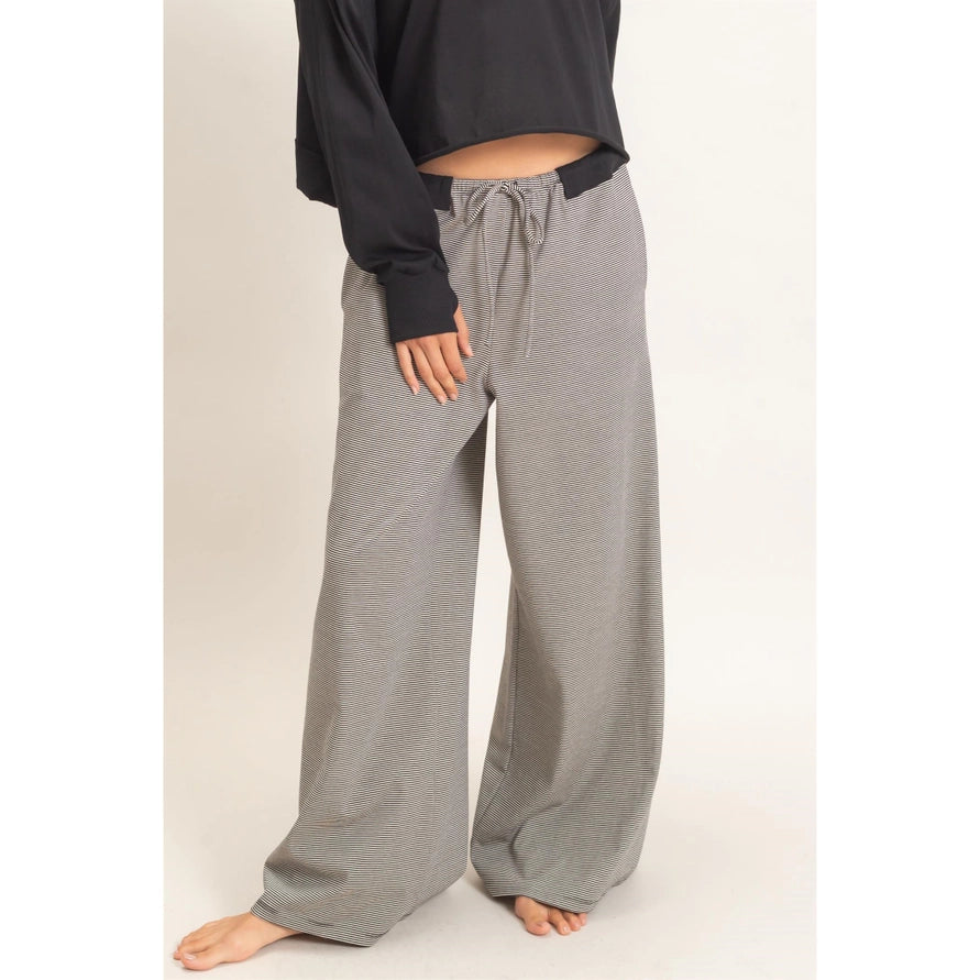 Black and white striped pants – Lavish 31
