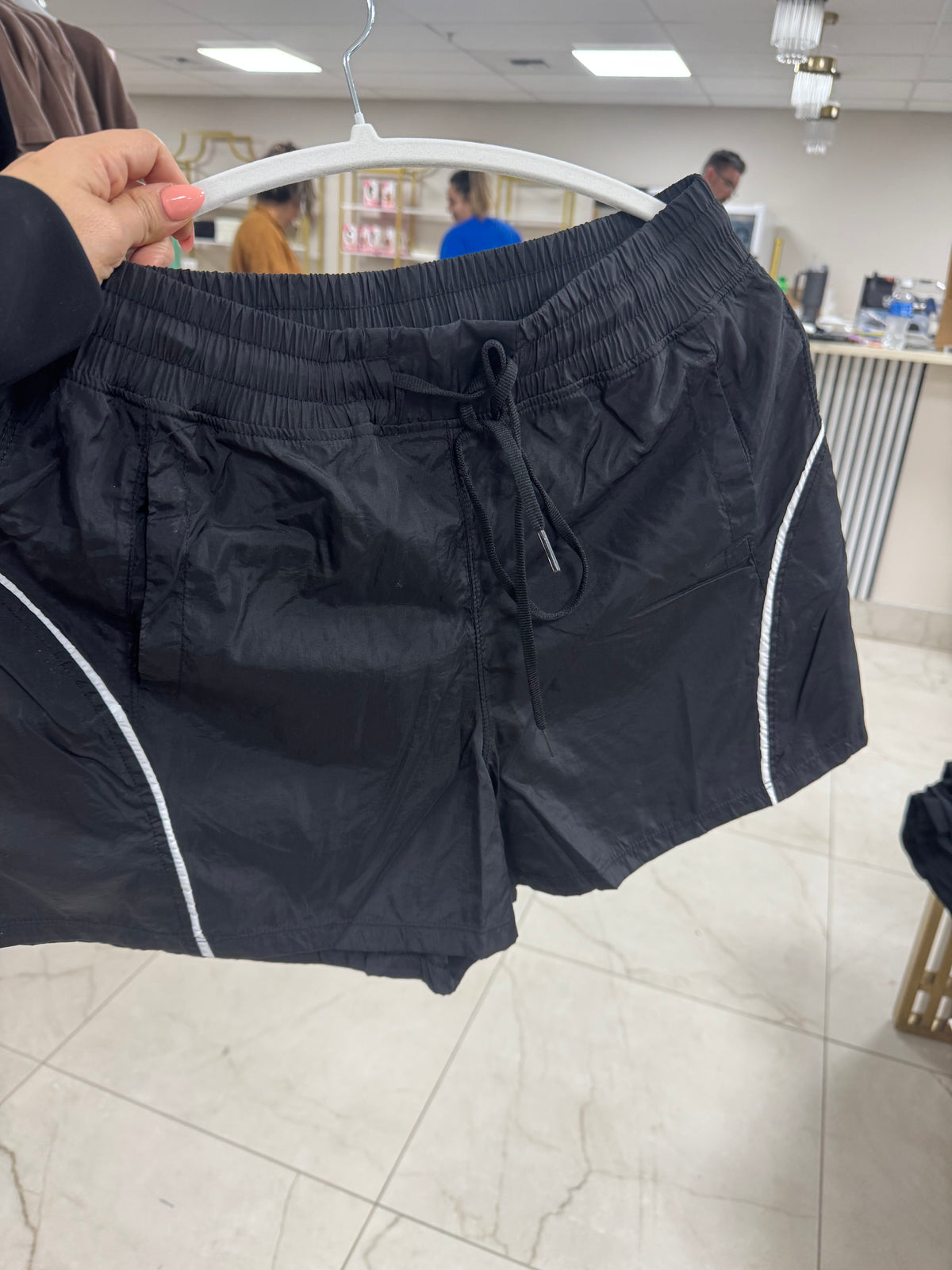 Athleisure black shorts windbreaker – Lavish 31