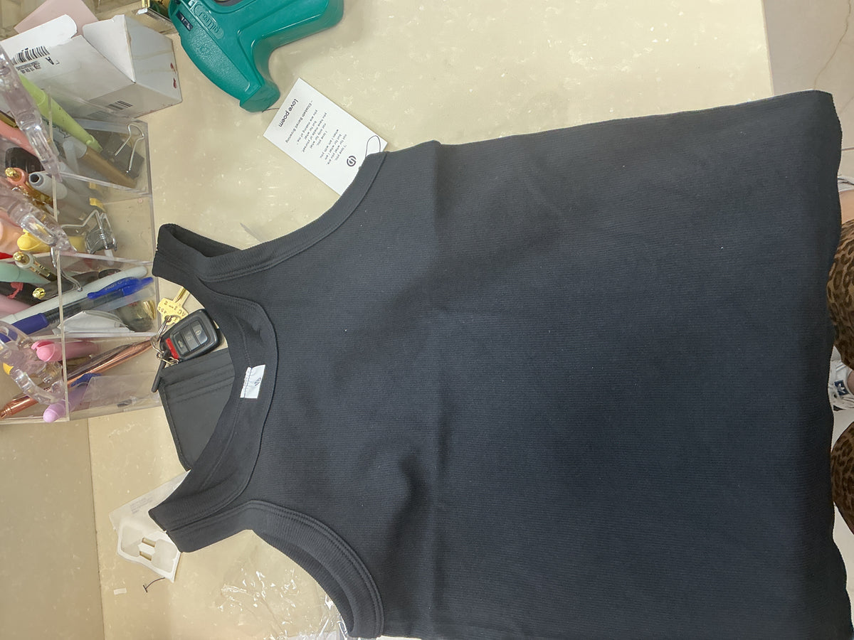 Black tank top – Lavish 31