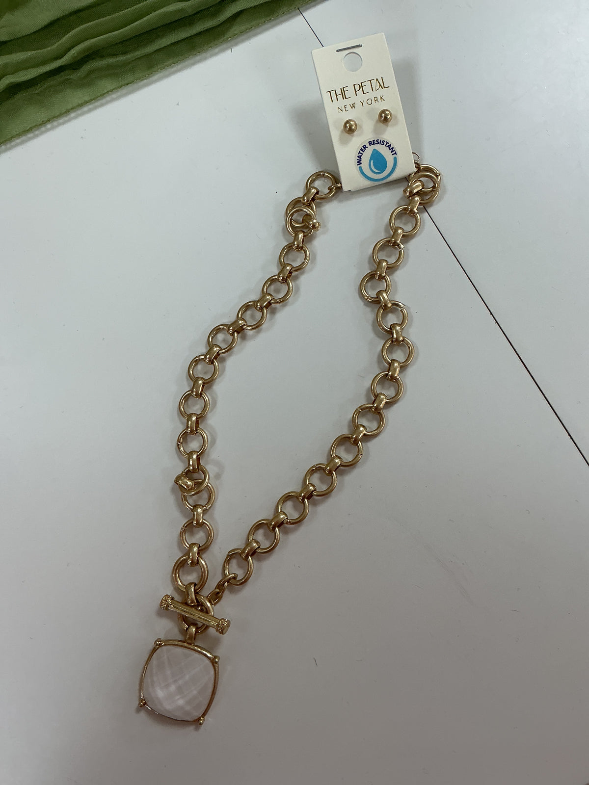 Gold and white stone necklace – Lavish 31
