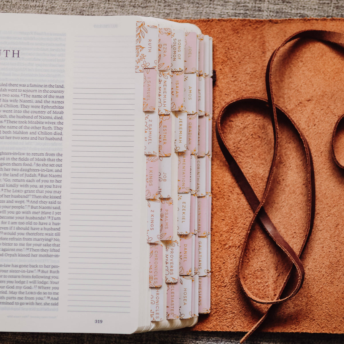 Gold Foil Bible Tabs, Dusty Pink – Lavish 31 (view 2)
