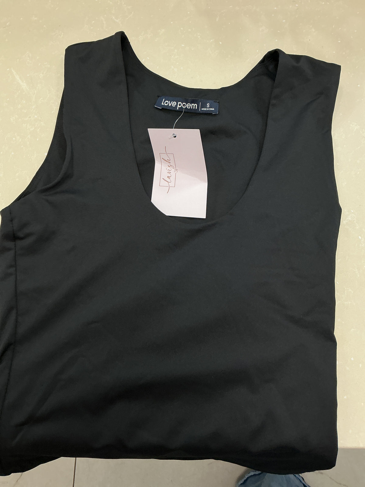 Black swoop neck top – Lavish 31