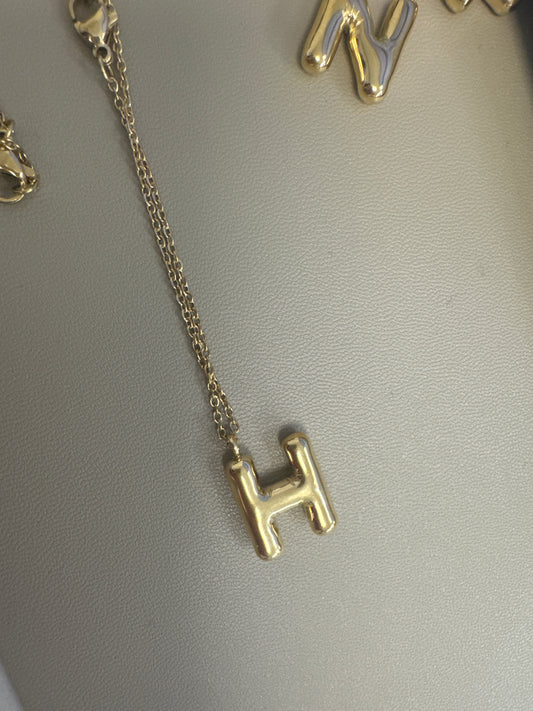H gold Mia necklace – Lavish 31