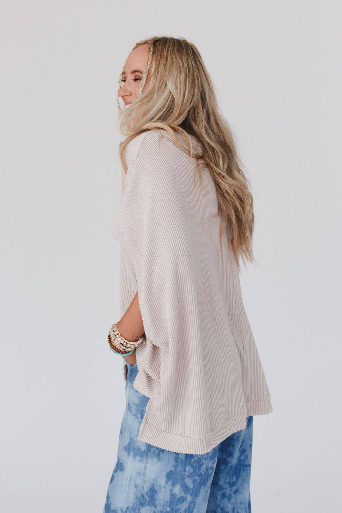 Beige short sleeve flowy top – Lavish 31 (view 5)
