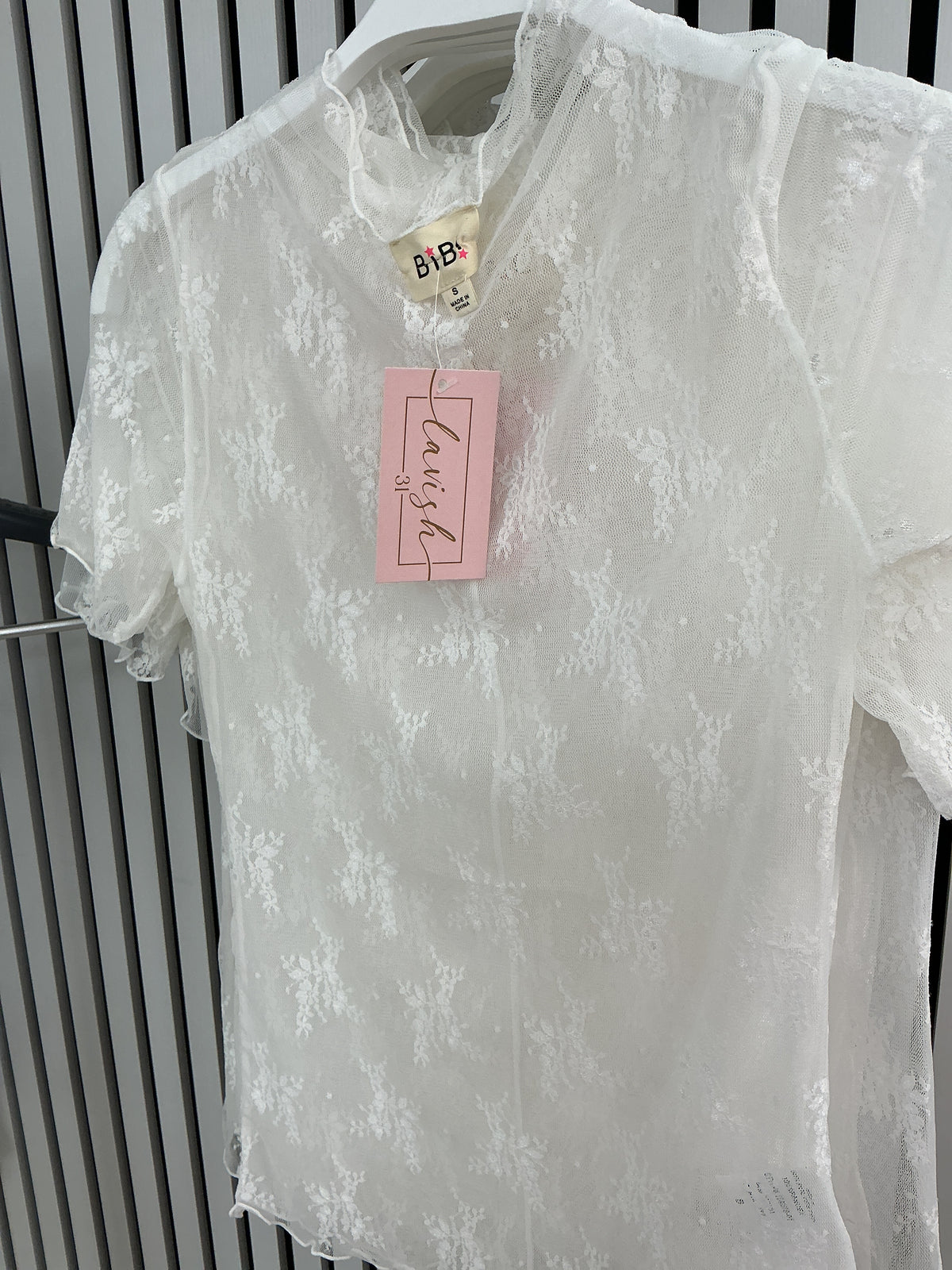 White lace top – Lavish 31