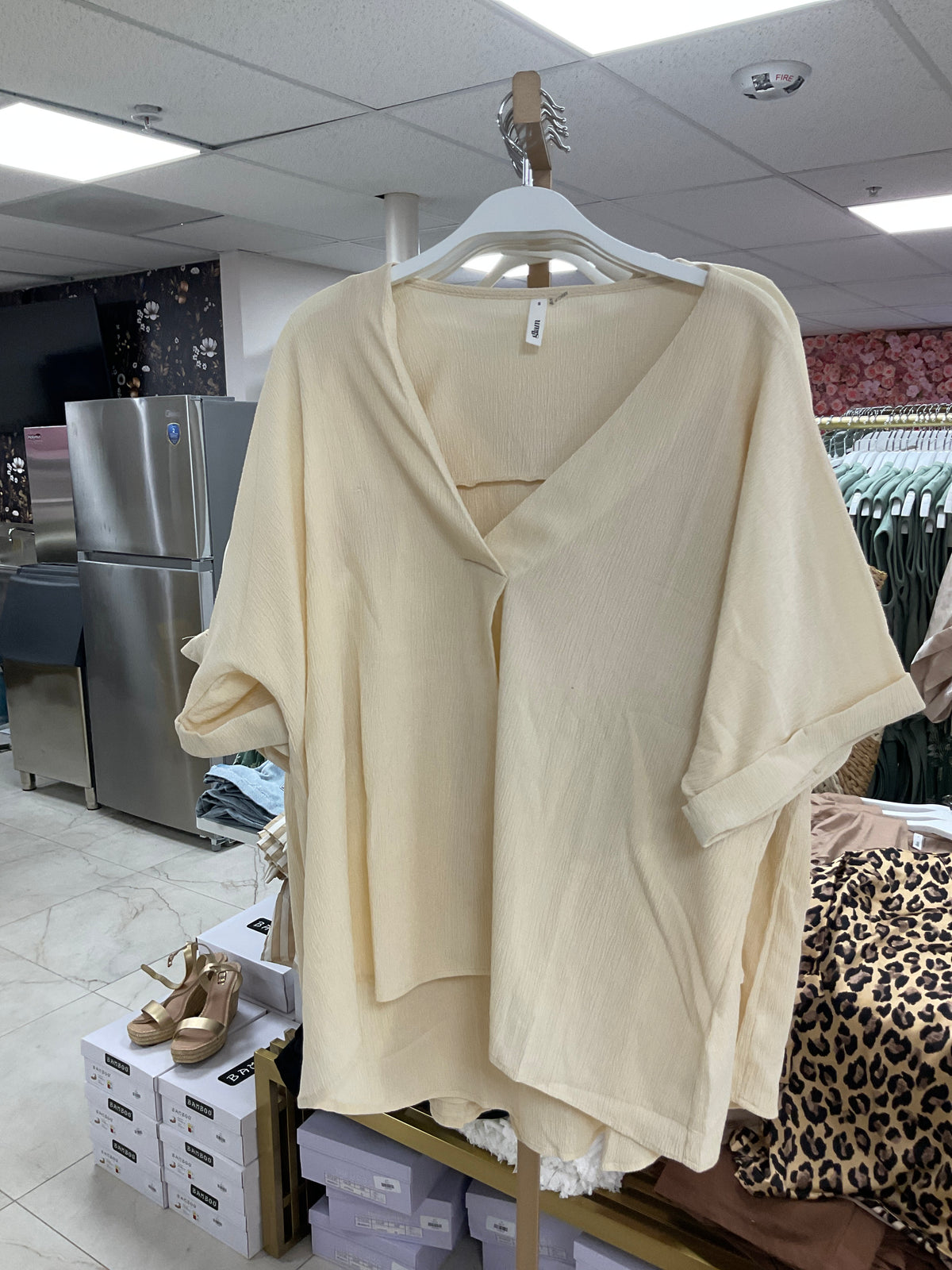 Cream blouse – Lavish 31