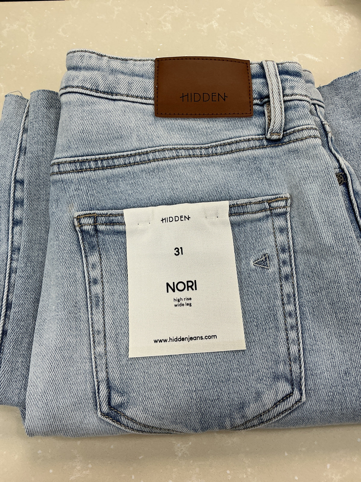 Nori wide leg light wash jean – Lavish 31