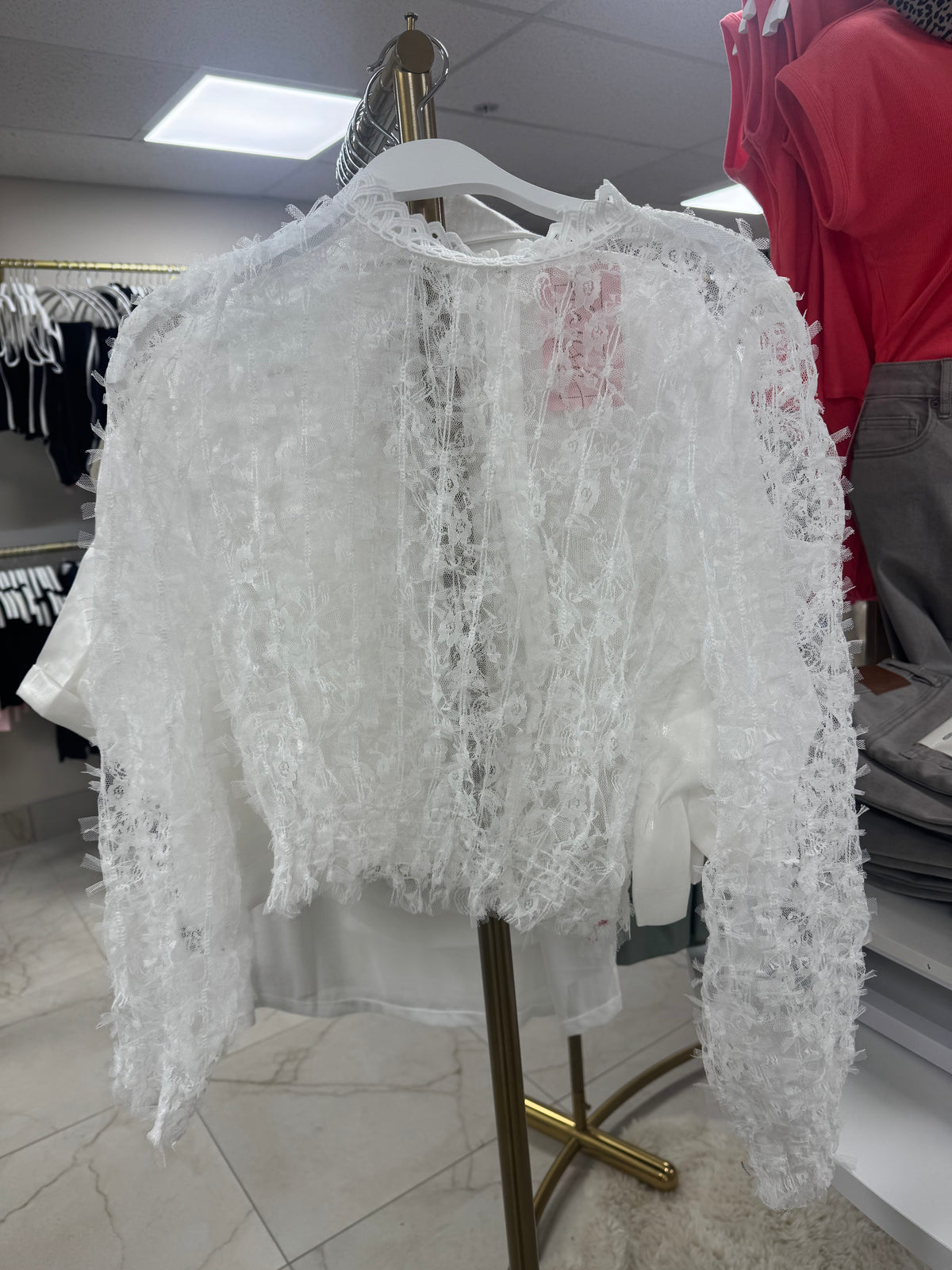 White floral lace – Lavish 31