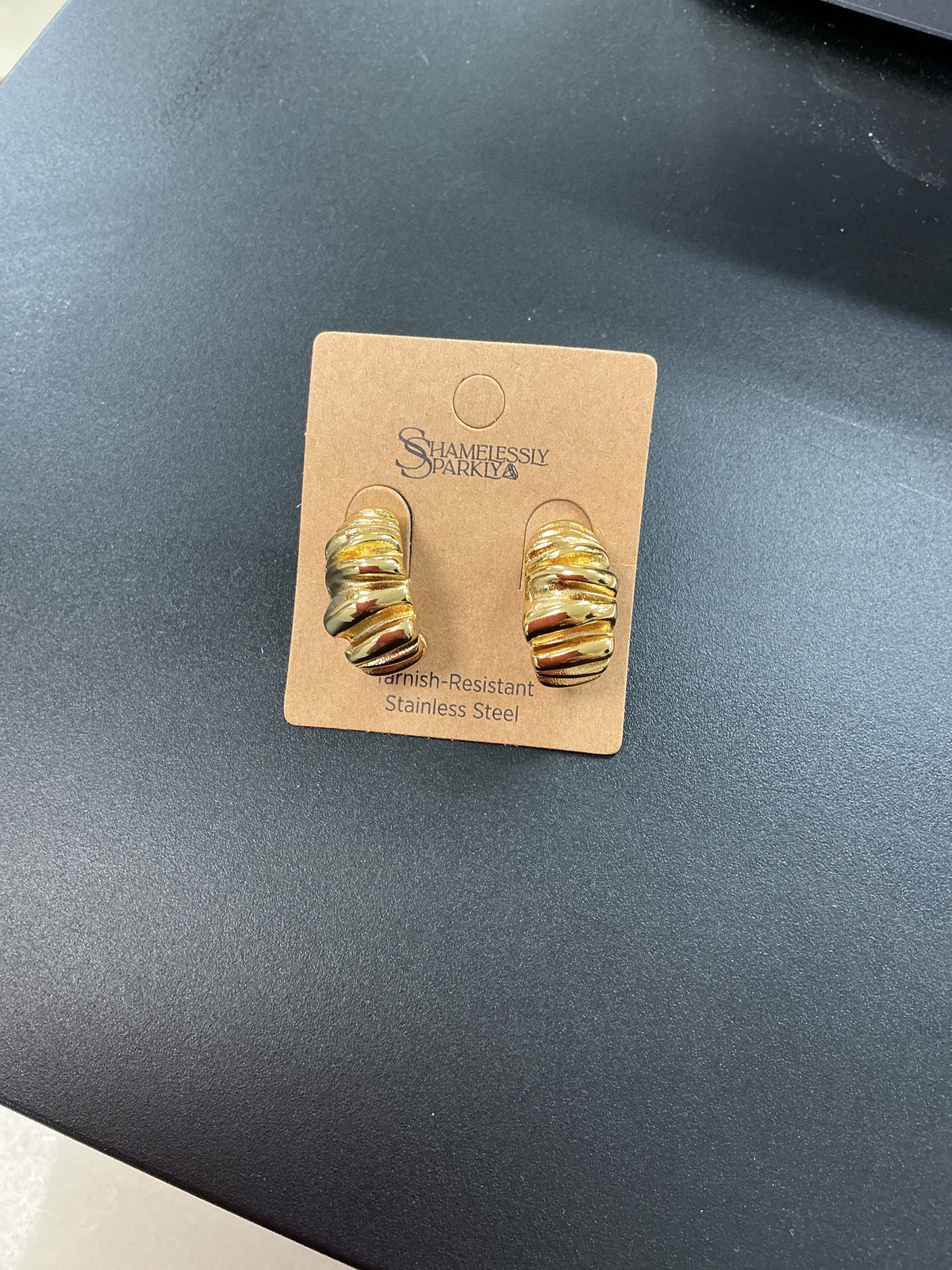 Croissant earrings – Lavish 31