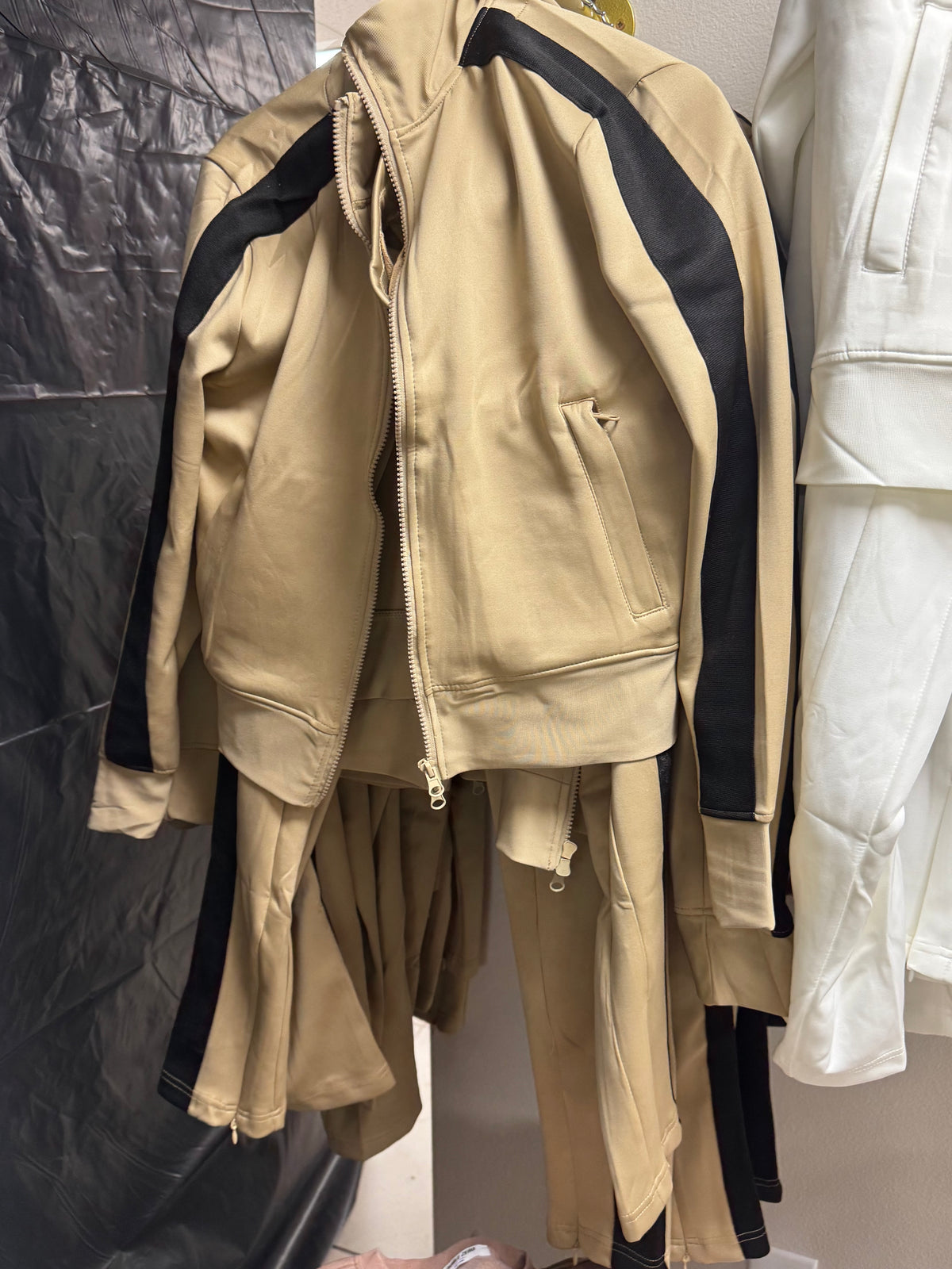 Brown jacket with pant set black stripe lounge – Lavish 31