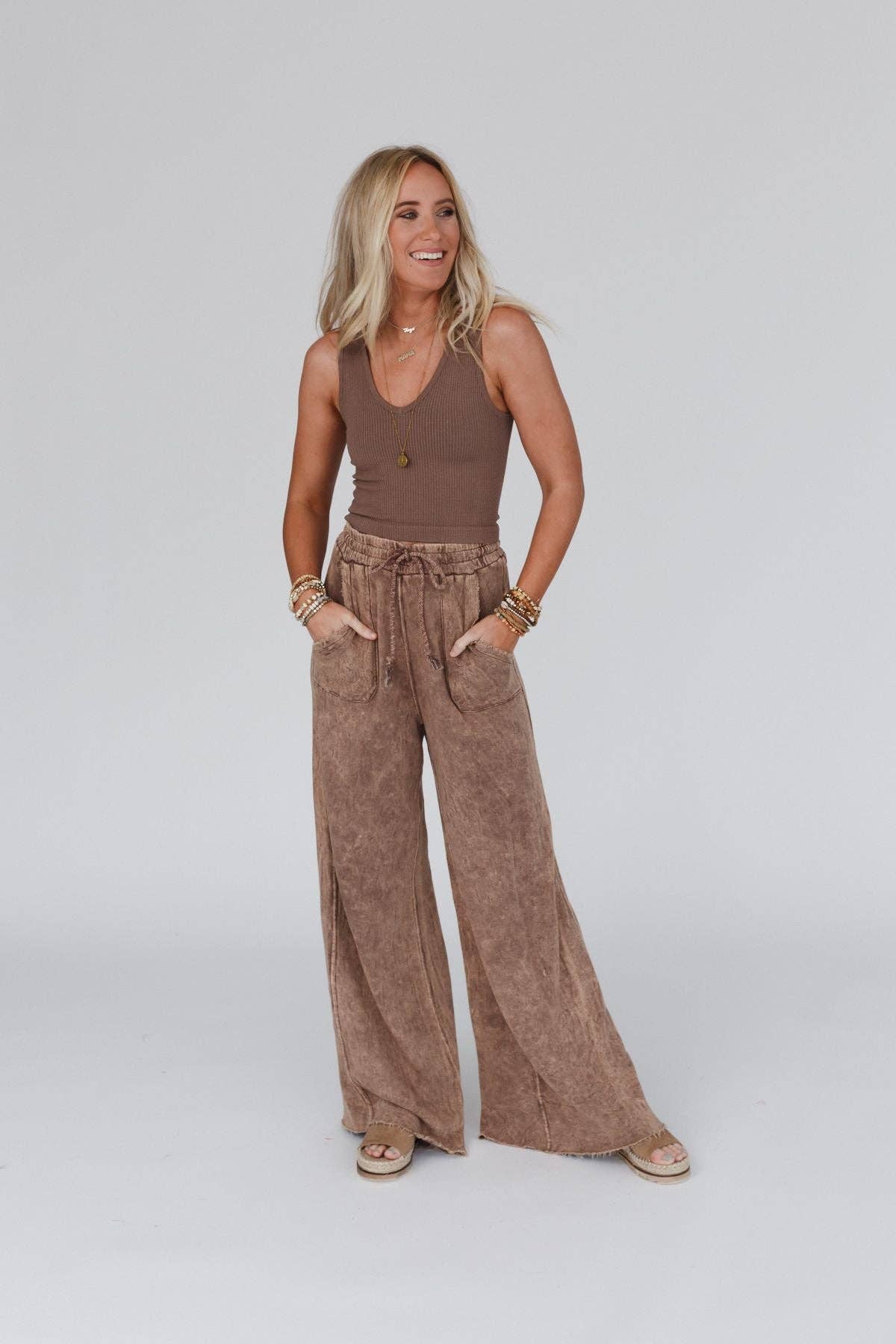 Relaxing Wide Leg Pant -brown – Lavish 31 (view 2)
