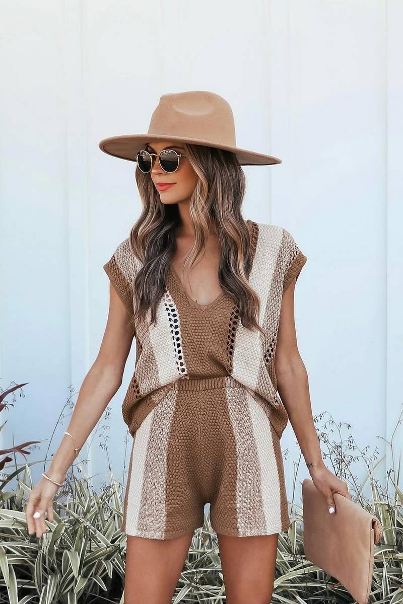 Shorts v-neck knitted top two-piece set: khaki – Lavish 31 (view 2)