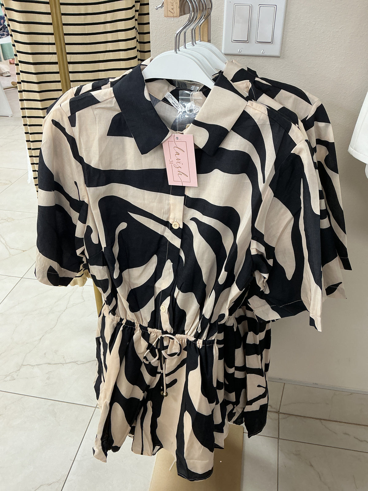 Black and beige short romper – Lavish 31