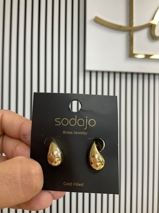 Gold small tear drop earrings – Lavish 31