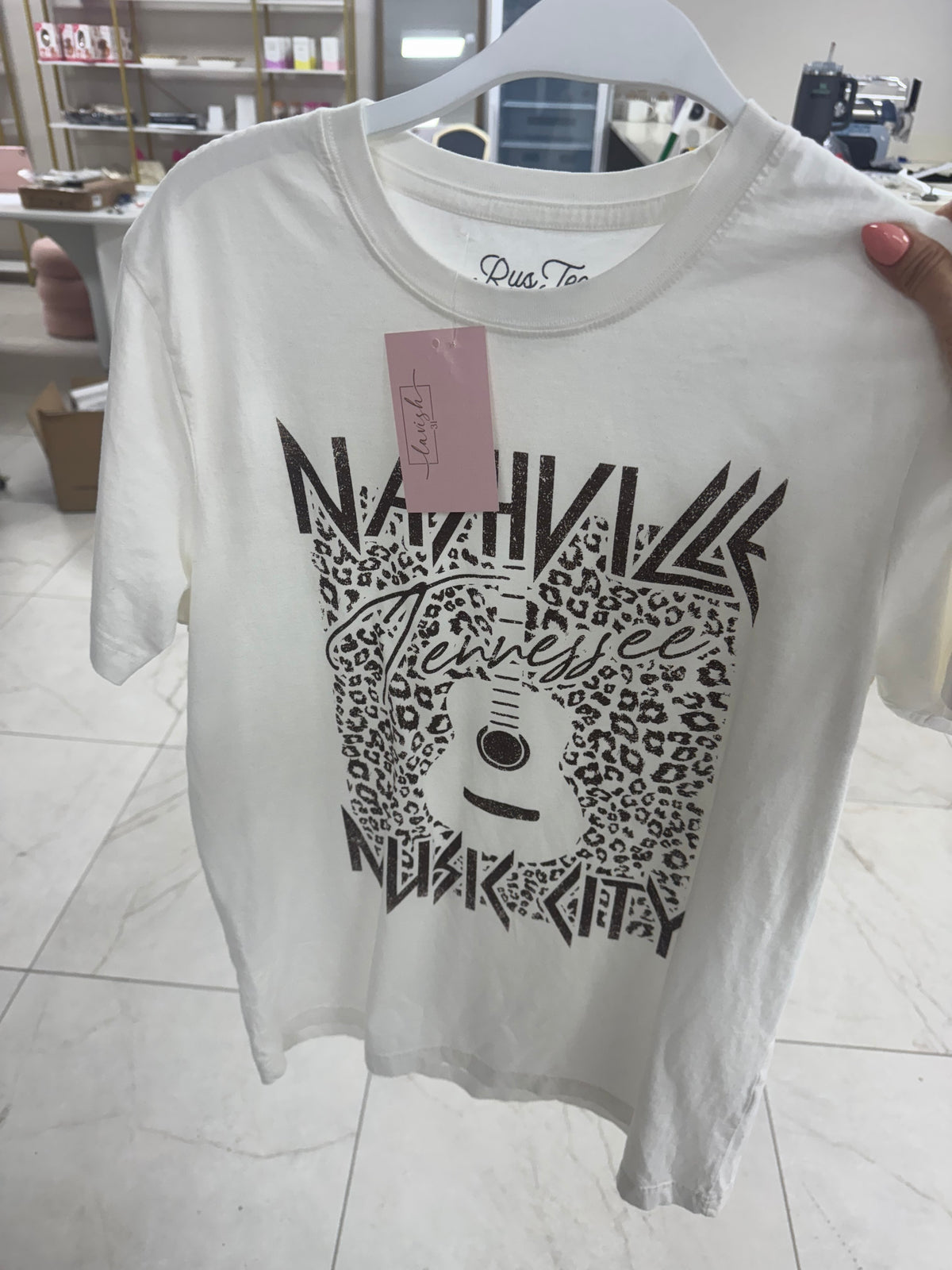 Natural Nashville music tee – Lavish 31