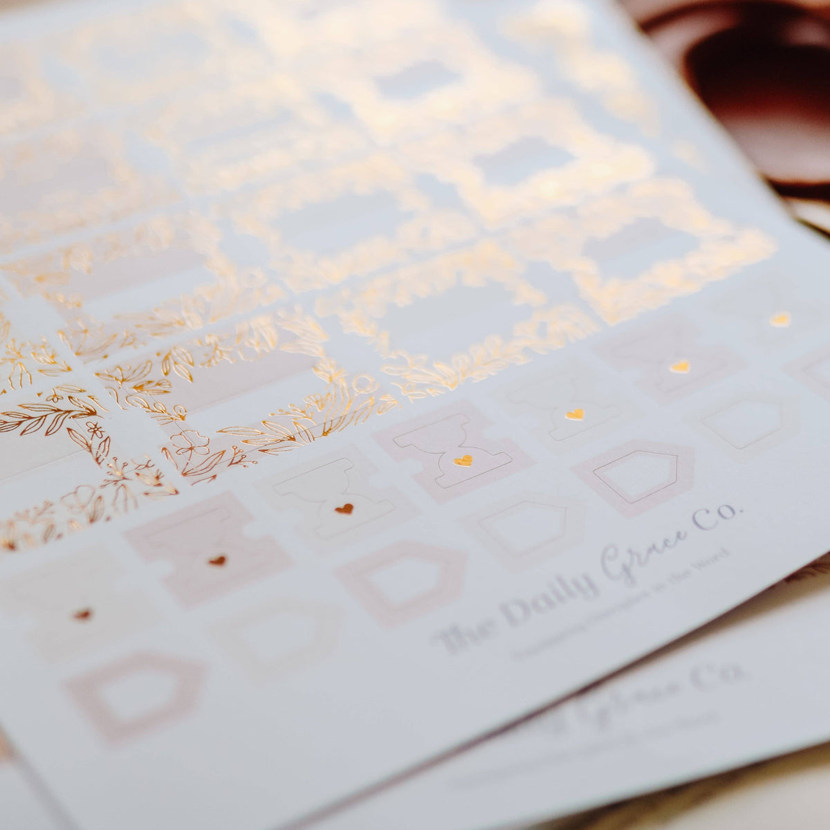 Gold Foil Bible Tabs, Dusty Pink – Lavish 31 (view 4)