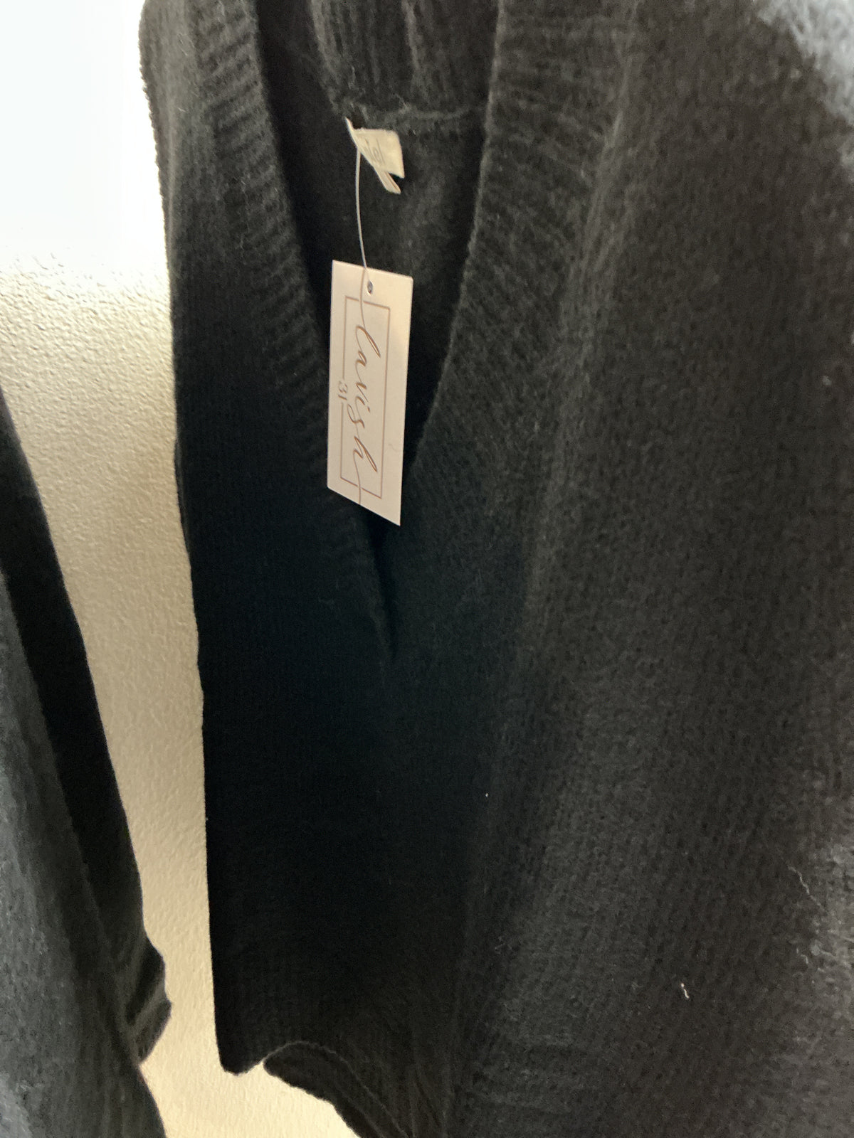 Black v neck sweater top – Lavish 31