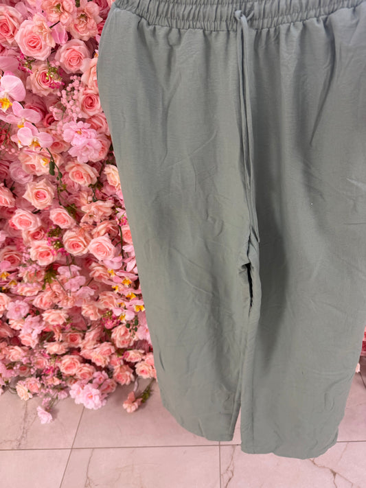 Sage green flowy pants – Lavish 31