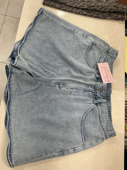 So me blue shorts – Lavish 31