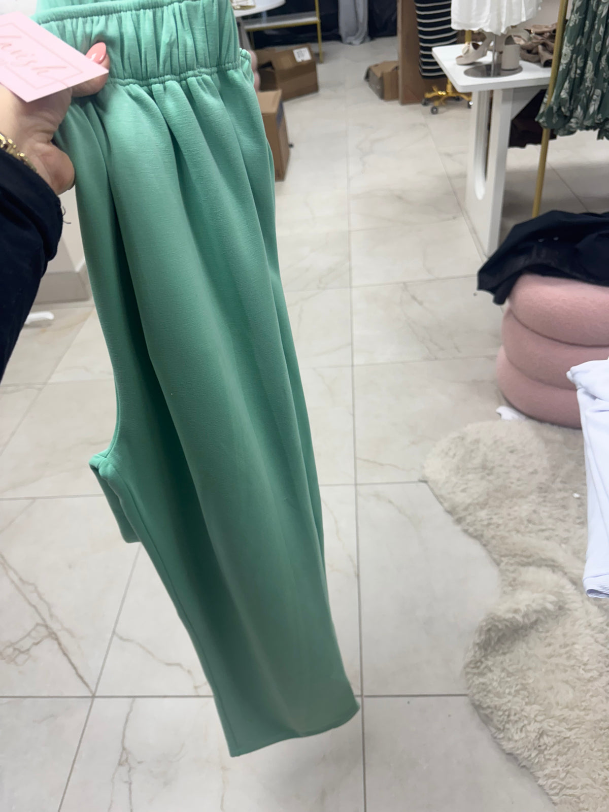 Pistachio green relaxed fit sweats – Lavish 31