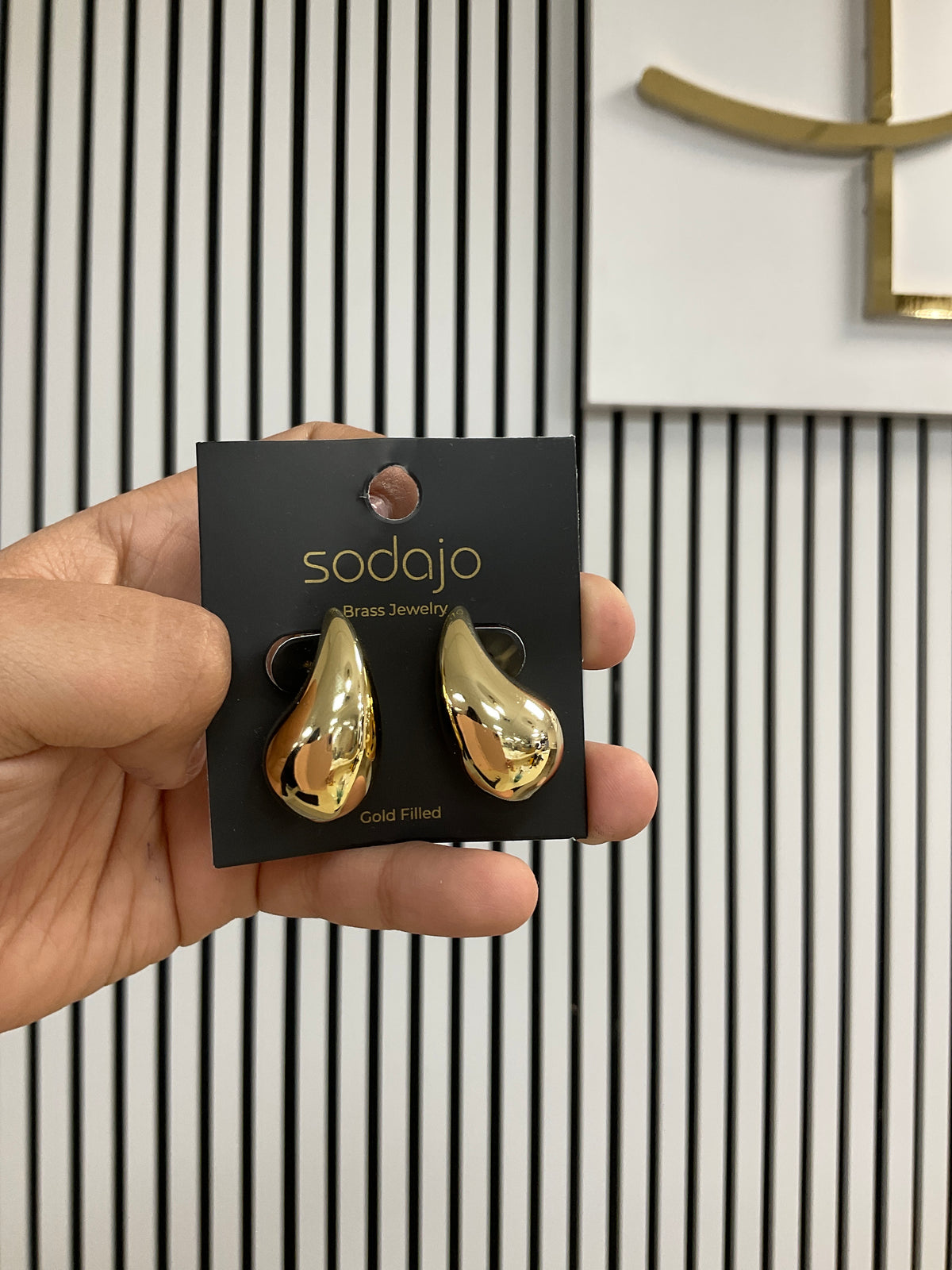 Gold big tear drop earrings – Lavish 31