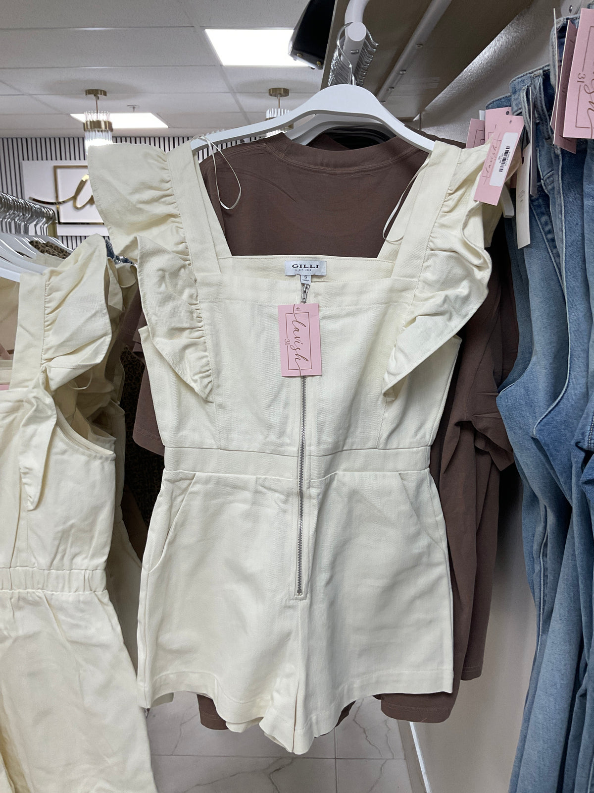 Cream ruffle romper – Lavish 31