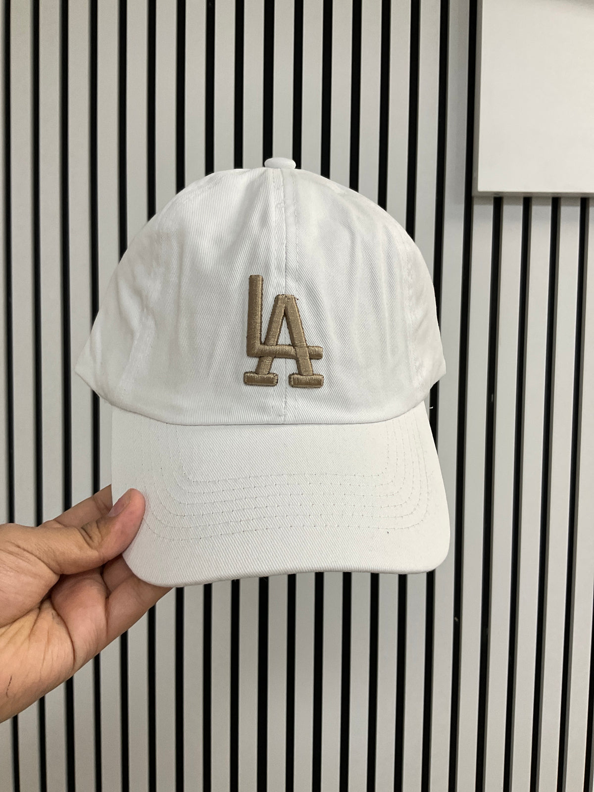 White LA hat – Lavish 31