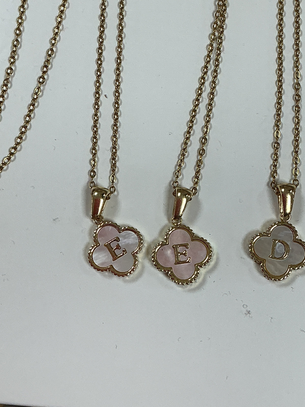 E clover letter necklace – Lavish 31